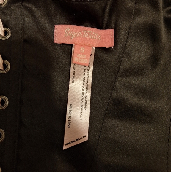 Sugar Thrillz Valentine's Day Black and Pink Corset and Mini Skirt Bundle - Picture 7 of 14